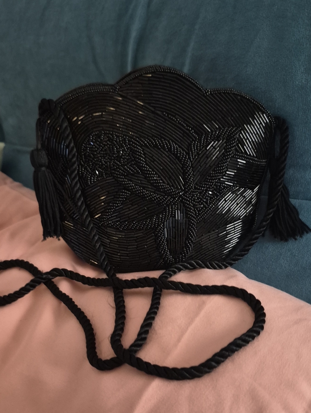 Black Scalloped Beaded Tassel Evening Shoulder Bag